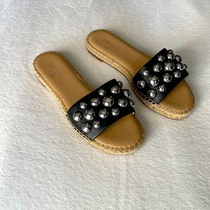 Nine West sandals chrome and black